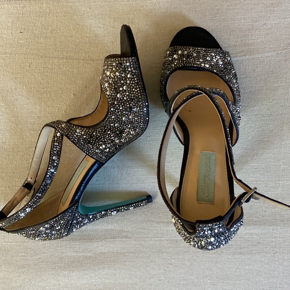 Betsey Johnson Limited Edition Heels - Picture 2 of 3